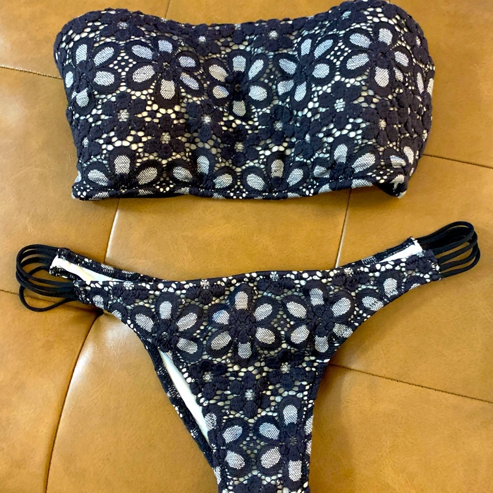 Victoria's Secret Super Strappy Itsy Bikini set